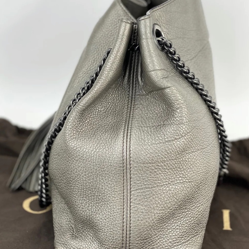 Authentic Gucci handbag in pewter - Picture 5 of 15